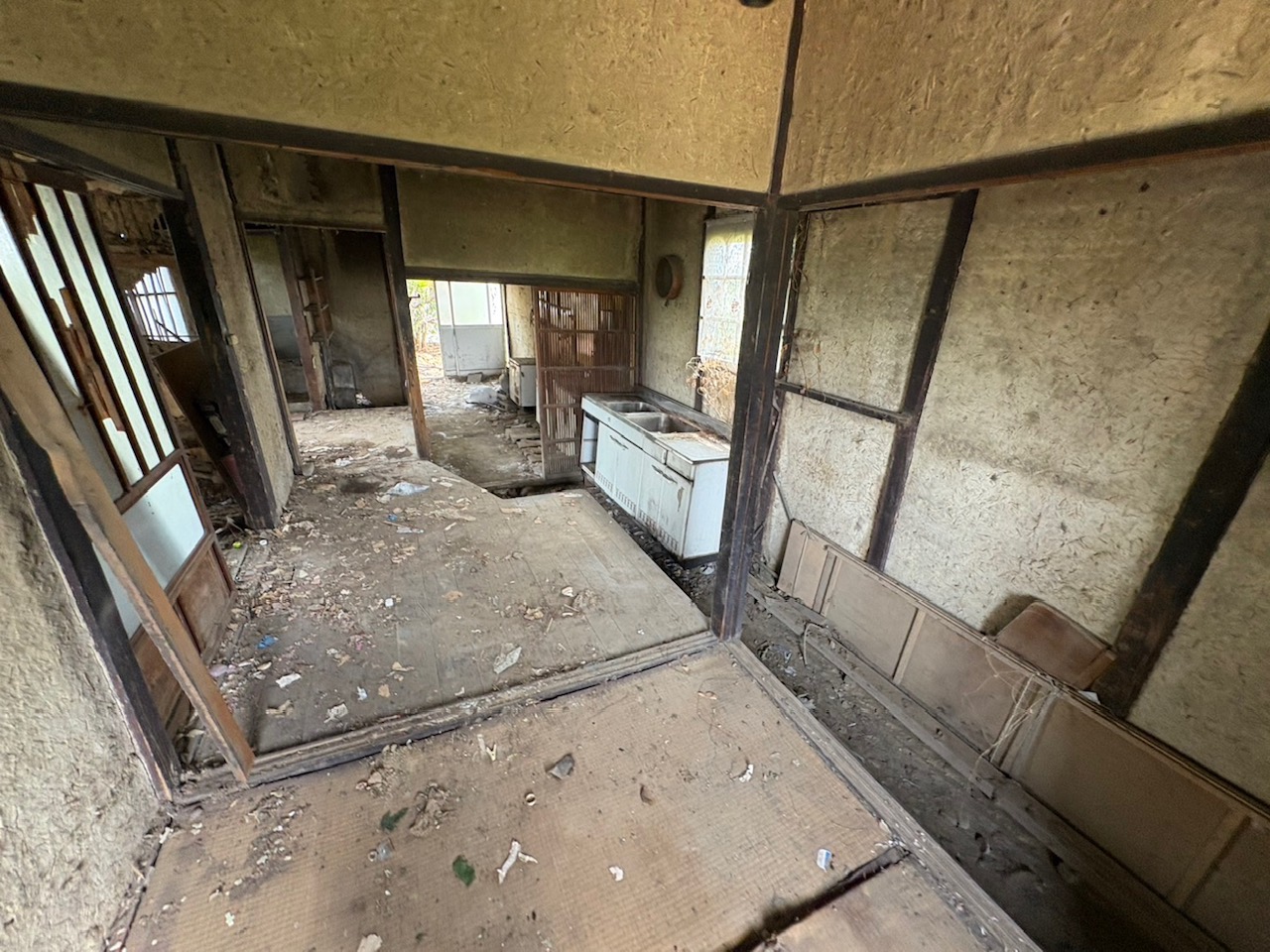 【高松市】空き家ゴミ屋敷の片付け